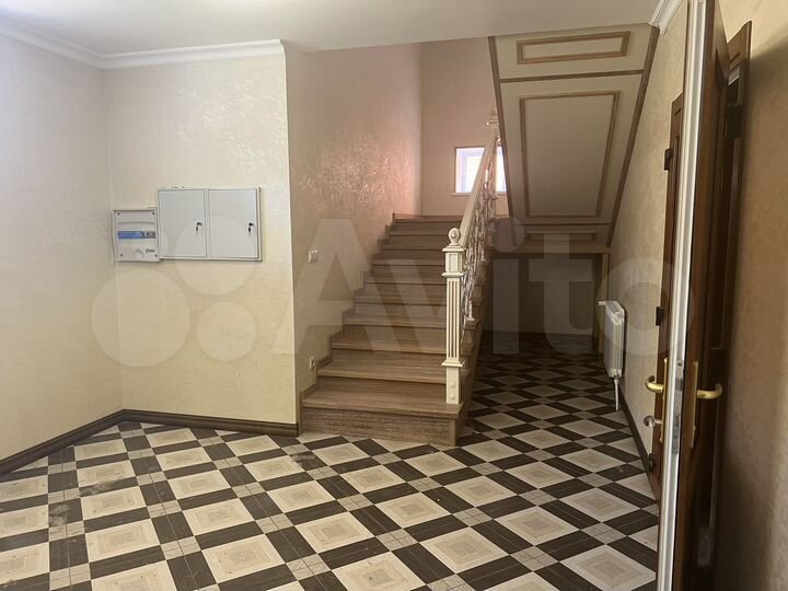 Дом 600 м² на участке 25 сот.