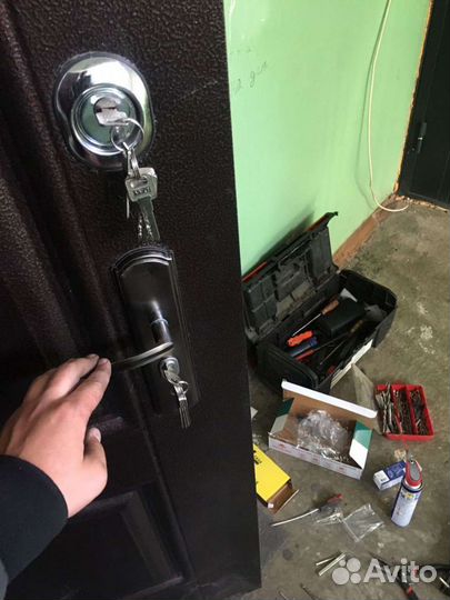 Замена, установка, ремонт замков, ручек, сердцевин