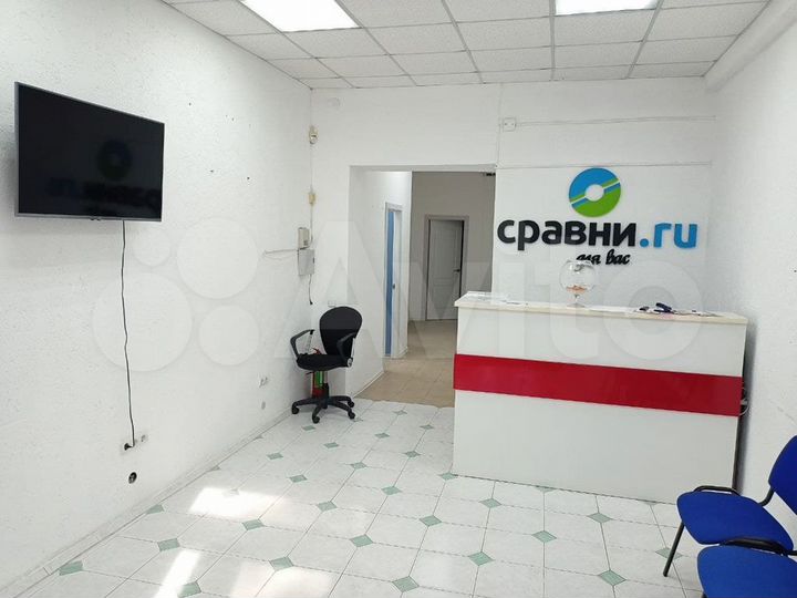 Супертрафик. Первая линия Большая Морская, 104 м²