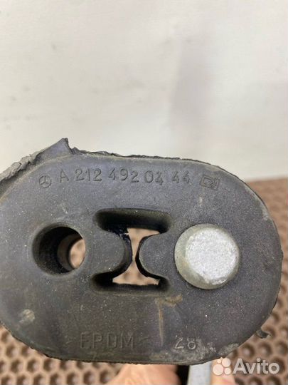 Подушка двигателя Mercedes-Benz E-Class 272.980