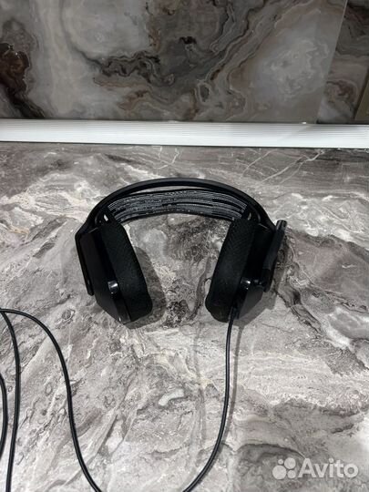 Игровые наушники Logitech G335 черный