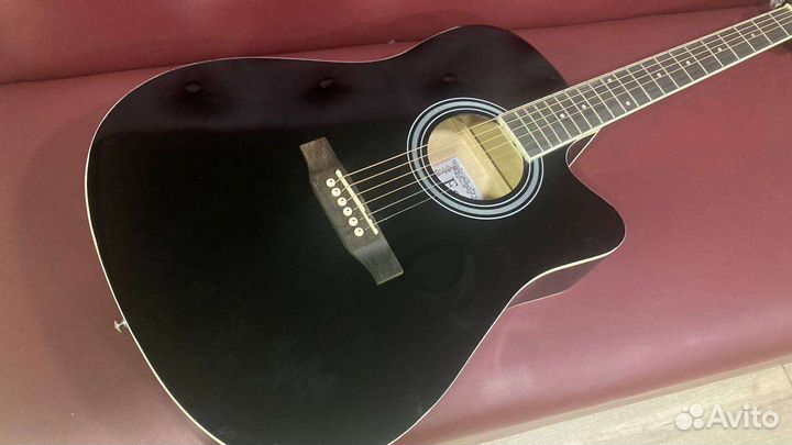 Электроакустическая гитара