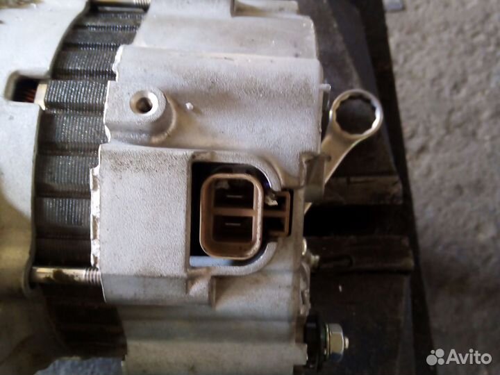 Генератор для экскаватора A4TU6285A