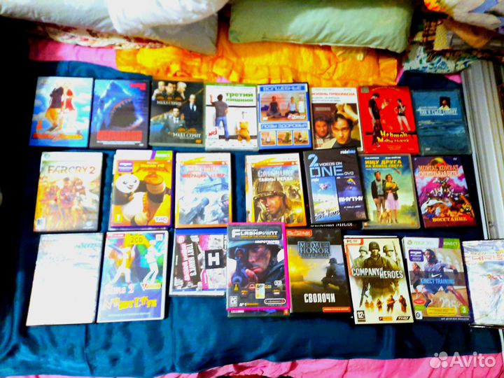 Видеодиски с фильмами и играми