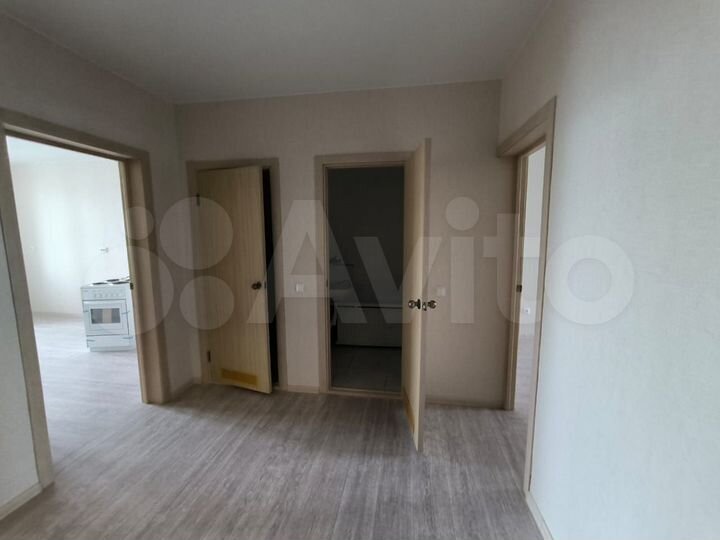 2-к. квартира, 54 м², 1/17 эт.