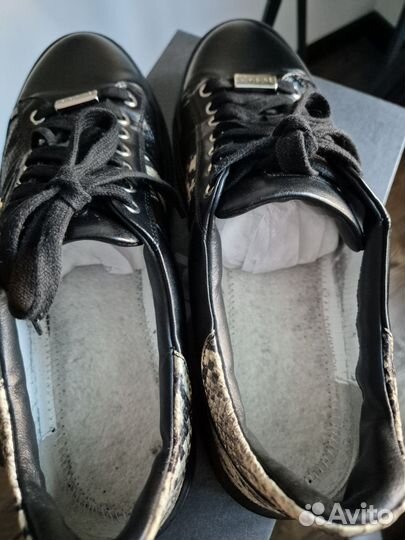 Полуботинки