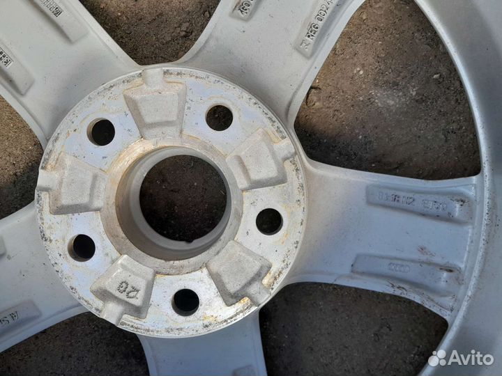 Диск литой r18 audi