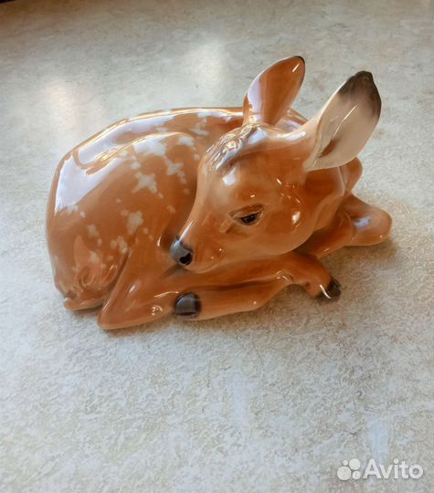 Статуэтка олененок