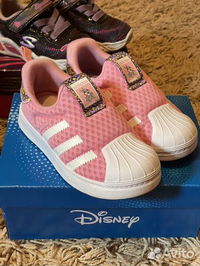 Кроссовки для девочки