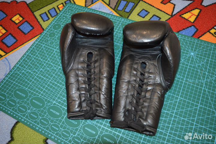Боксерские перчатки 12 oz