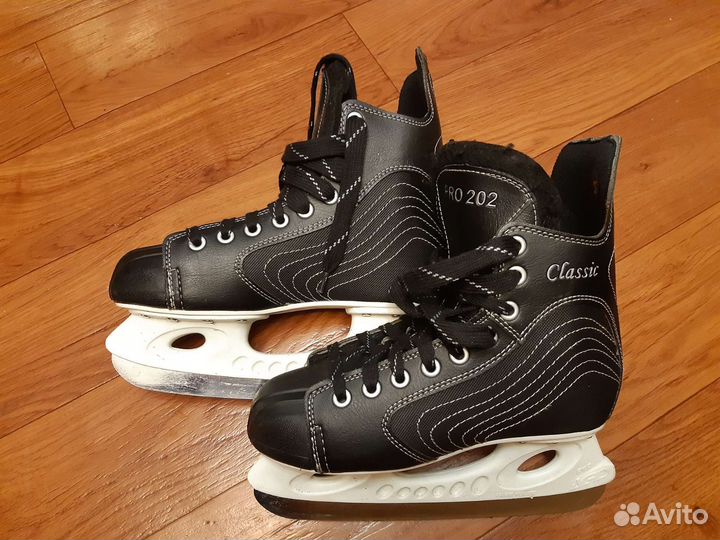 Коньки хоккейные детские 37 размер