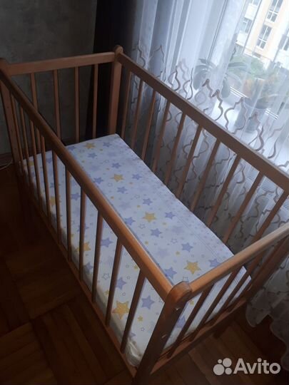 Детская кроватка