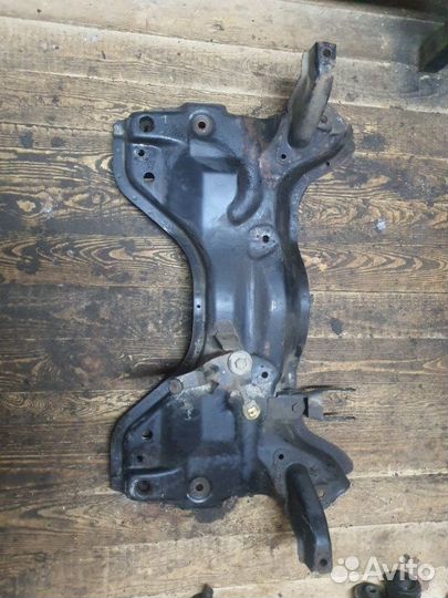 Подрамник Peugeot 206 купе 1.1