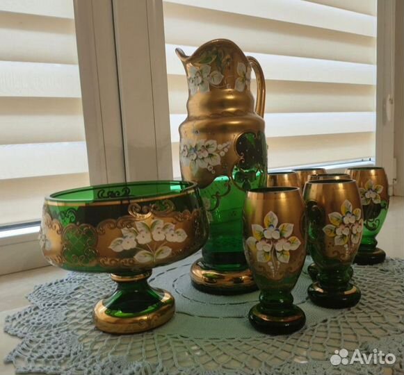 Графин с фужерами