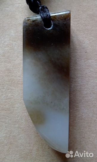 Нефрит Коричнево-Белый натуральный Подвеска