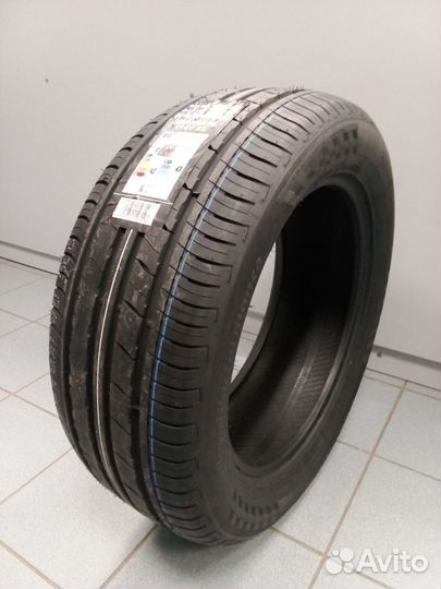 Royal Black Royal Performance 285/50 R20 116V
