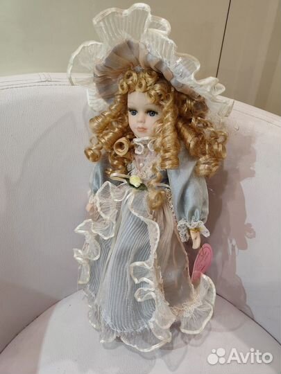 Кукла фарфоровая коллекционная