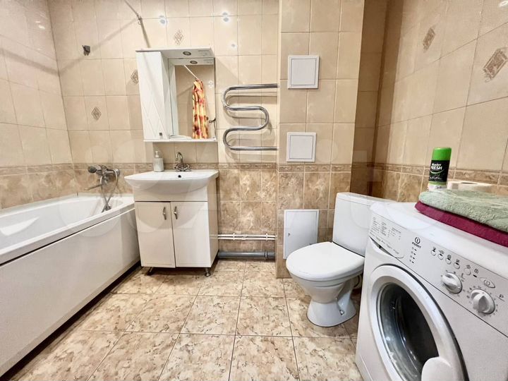 1-к. квартира, 57 м², 1/13 эт.