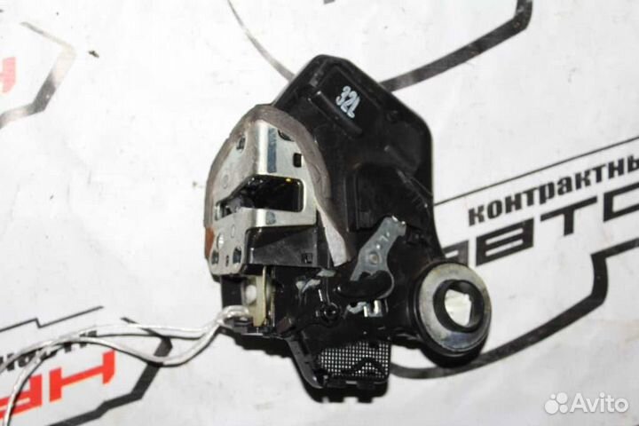 Замок двери toyota avensis AZT250 AZT250W AZT251 A