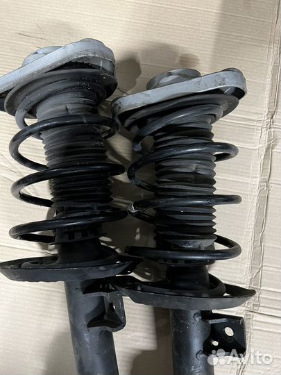 Амортизаторы передние на Мерседес w212