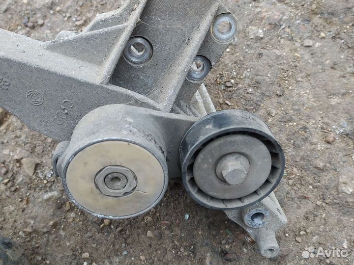 Натяжной ролик fiat grand punto