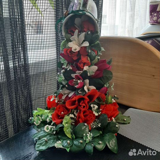 Парящая чаша