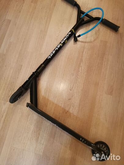 Трюковой самокат