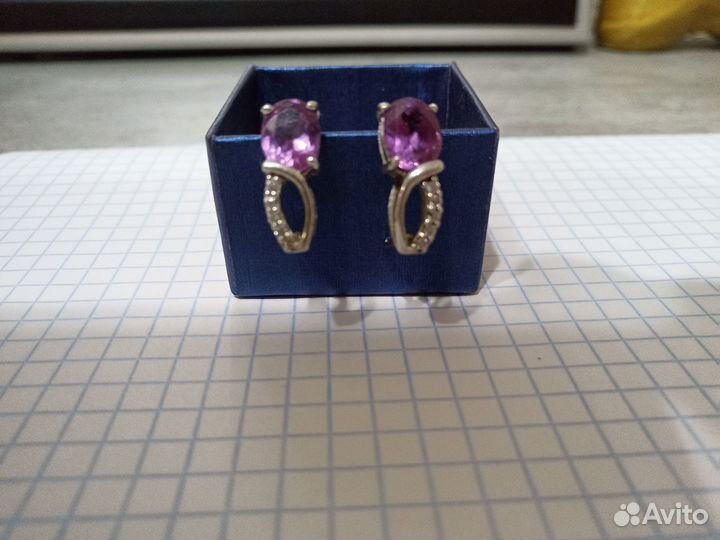 Серебряные серьги с александритом