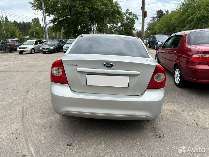 Ford Focus 1.8 МТ, 2010, битый, 220 000 км