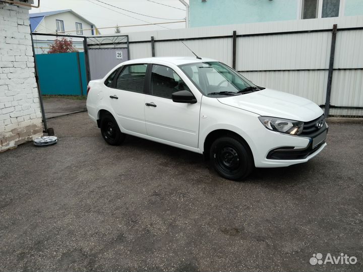 LADA Granta 1.6 МТ, 2024, 3 км