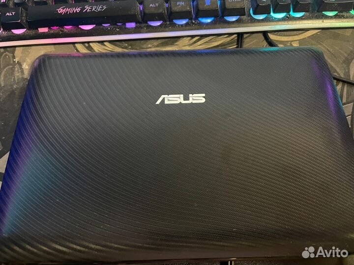 Нетбук Asus 1011px