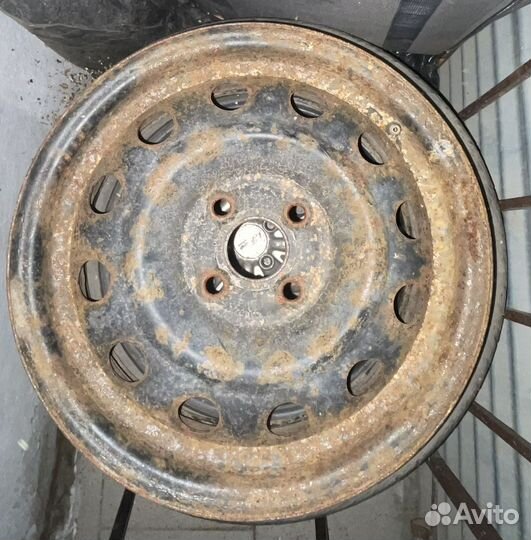 Штампованный диск r 14