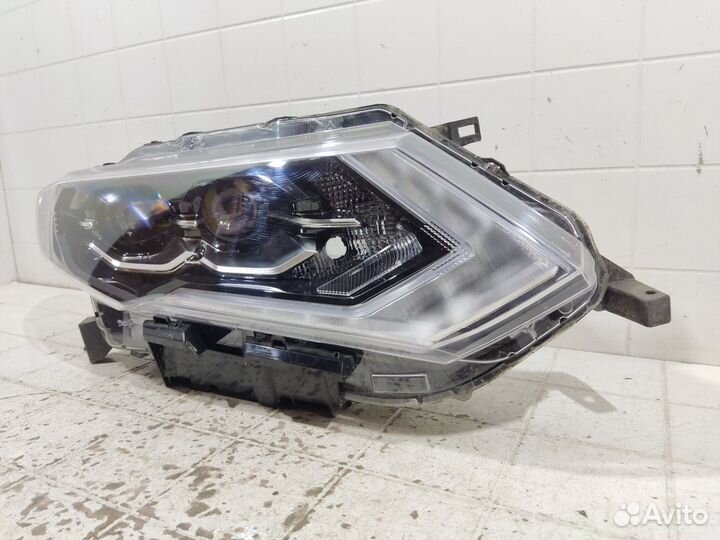 Фара LED передняя правая Nissan X-Trail 3
