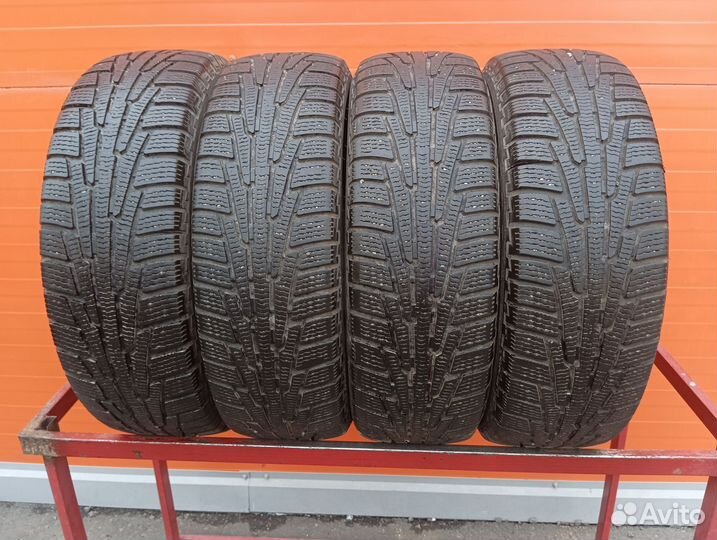 Nokian Tyres Hakkapeliitta R SUV 225/65 R17 106R