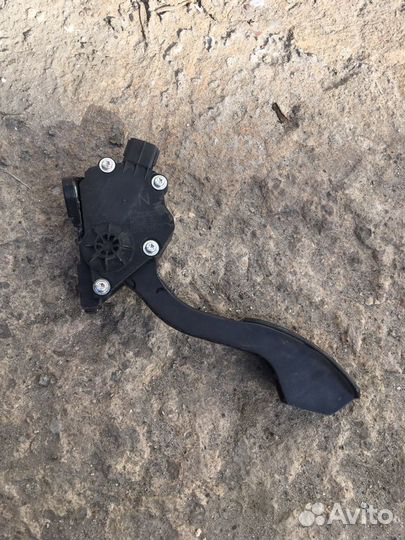 Педаль газа toyota corolla E150