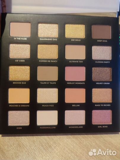 Iconic London Day To Slay Eyeshadow Palette