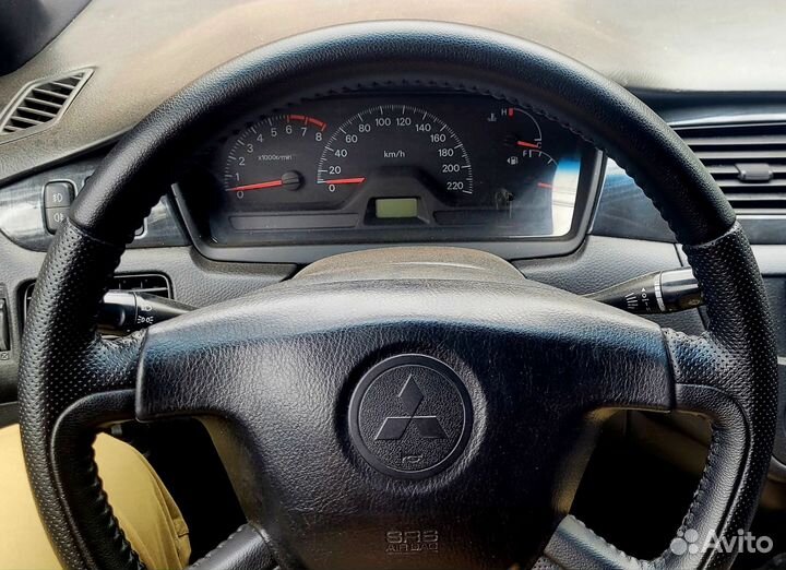 Mitsubishi Lancer 1.6 МТ, 2005, 200 000 км
