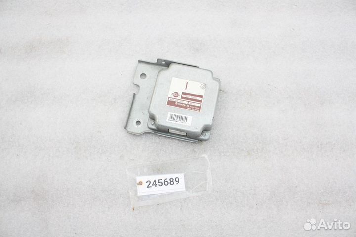 Блок управления 4wd Nissan X-Trail NT30 QR20-DE 41