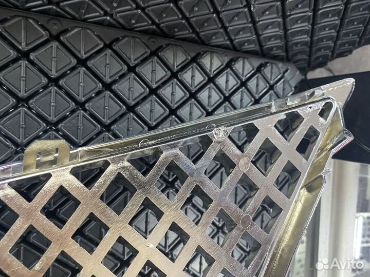 Решётка хромированная (брак) Toyota Camry V40 2009