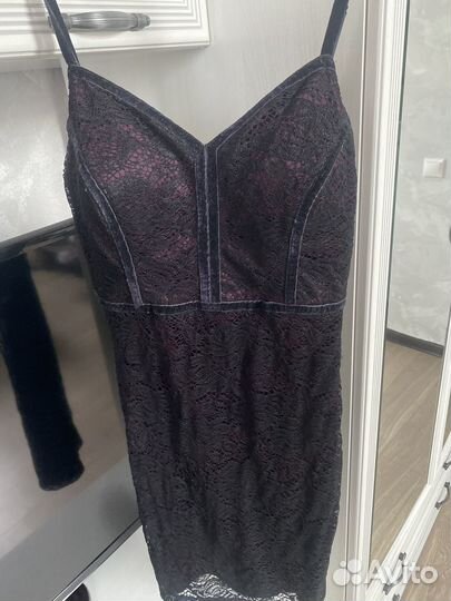 Платье guess 42-44