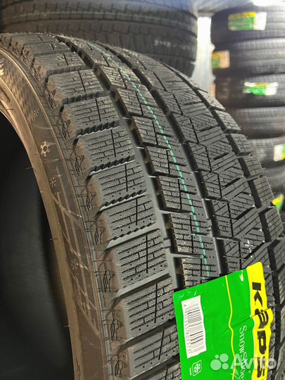 Kapsen SnowShoes AW33 245/60 R18 144T