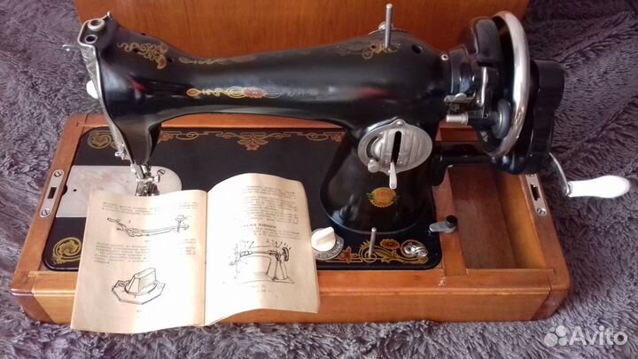 Швейная ручная машинка пмз им.Калинина, СССР