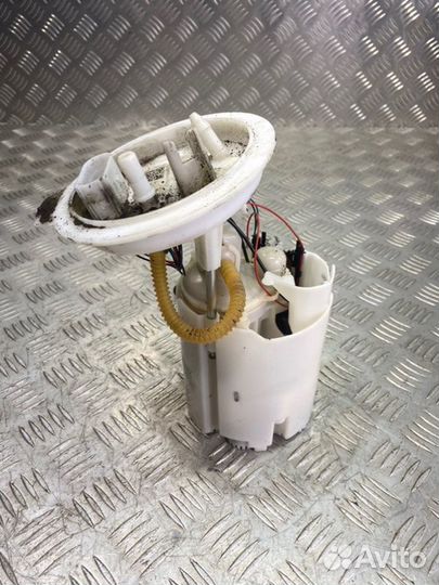 Насос топливный бензонасос Skoda Octavia 5E cwva