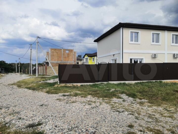 Таунхаус 100 м² на участке 2 сот.