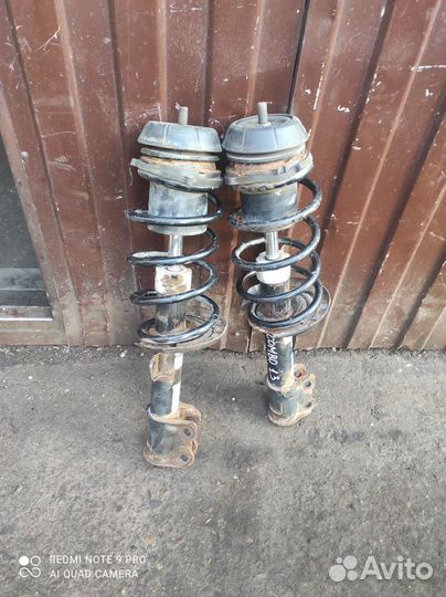 Передние стойки Opel Combo 1.3 cdti