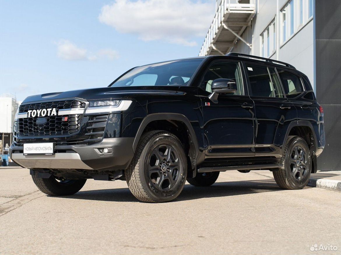 Toyota Land Cruiser 3.3 AT, 2025