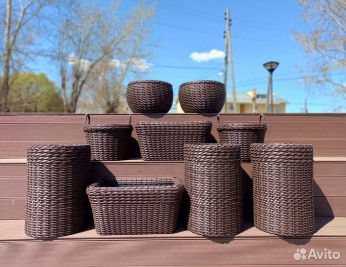 Кашпо и вазоны для цветов из полиротанга