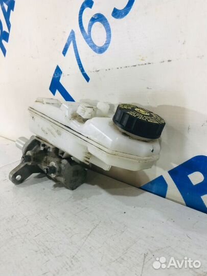 Главный тормозной цилиндр toyota corolla E180 1.6