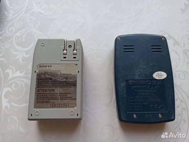 Зарядное устройство Sony Uniross для батареек