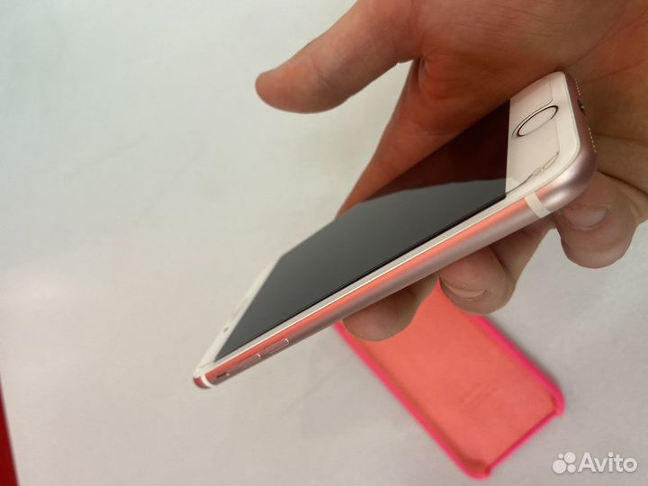 Телефон iPhone 7,32 gb